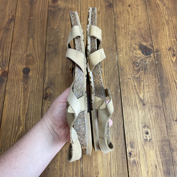 Massimo Caponi  tan leather sandals Womens size 9M - Picture 4 of 10